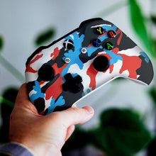 Load image into Gallery viewer, Blue Blood Camo Xbox One Controller
